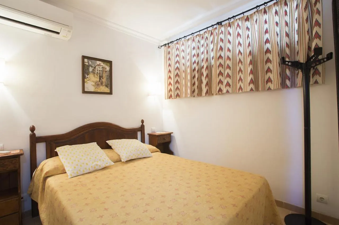Ullal - Rural Charm Approx 73000 Meters Villa And Outdoor Adventure Agritourism Apartment With Private Mountain Path Approximately 5 Minutes Walking From The Beach Ideal For Relaxation Port de Pollenca