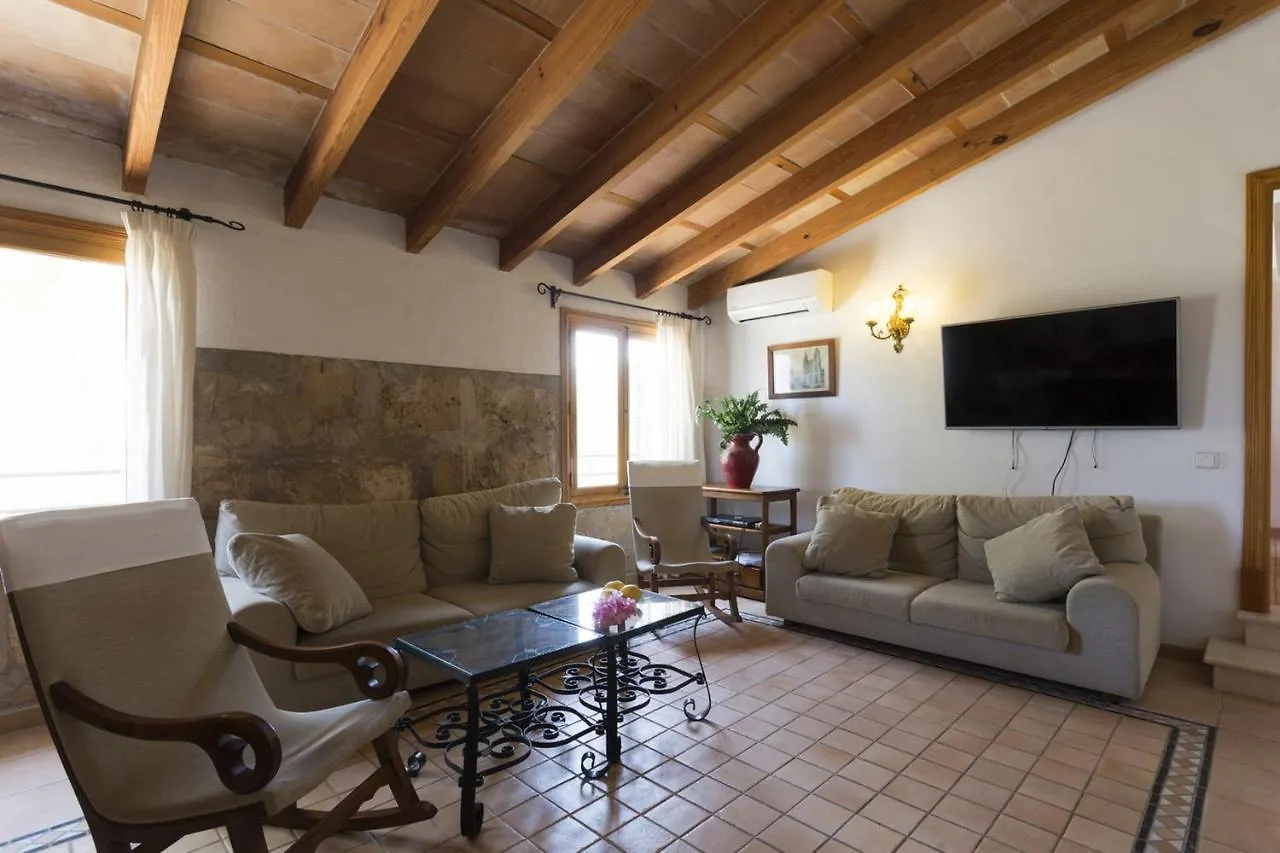 Ullal - Rural Charm Approx 73000 Meters Villa And Outdoor Adventure Agritourism Apartment With Private Mountain Path Approximately 5 Minutes Walking From The Beach Ideal For Relaxation Port de Pollenca