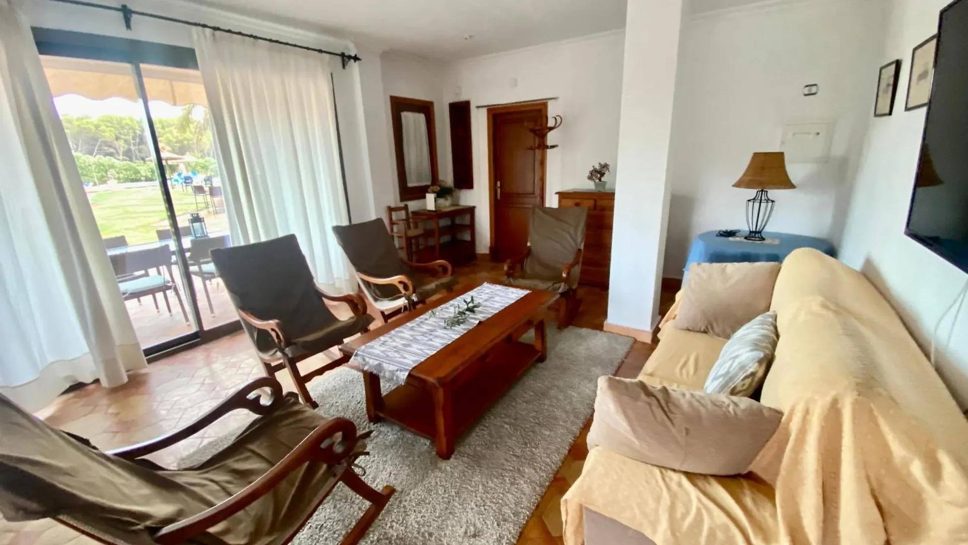 Ullal - Rural Charm Approx 73000 Meters Villa And Outdoor Adventure Agritourism Apartment With Private Mountain Path Approximately 5 Minutes Walking From The Beach Ideal For Relaxation Port de Pollenca