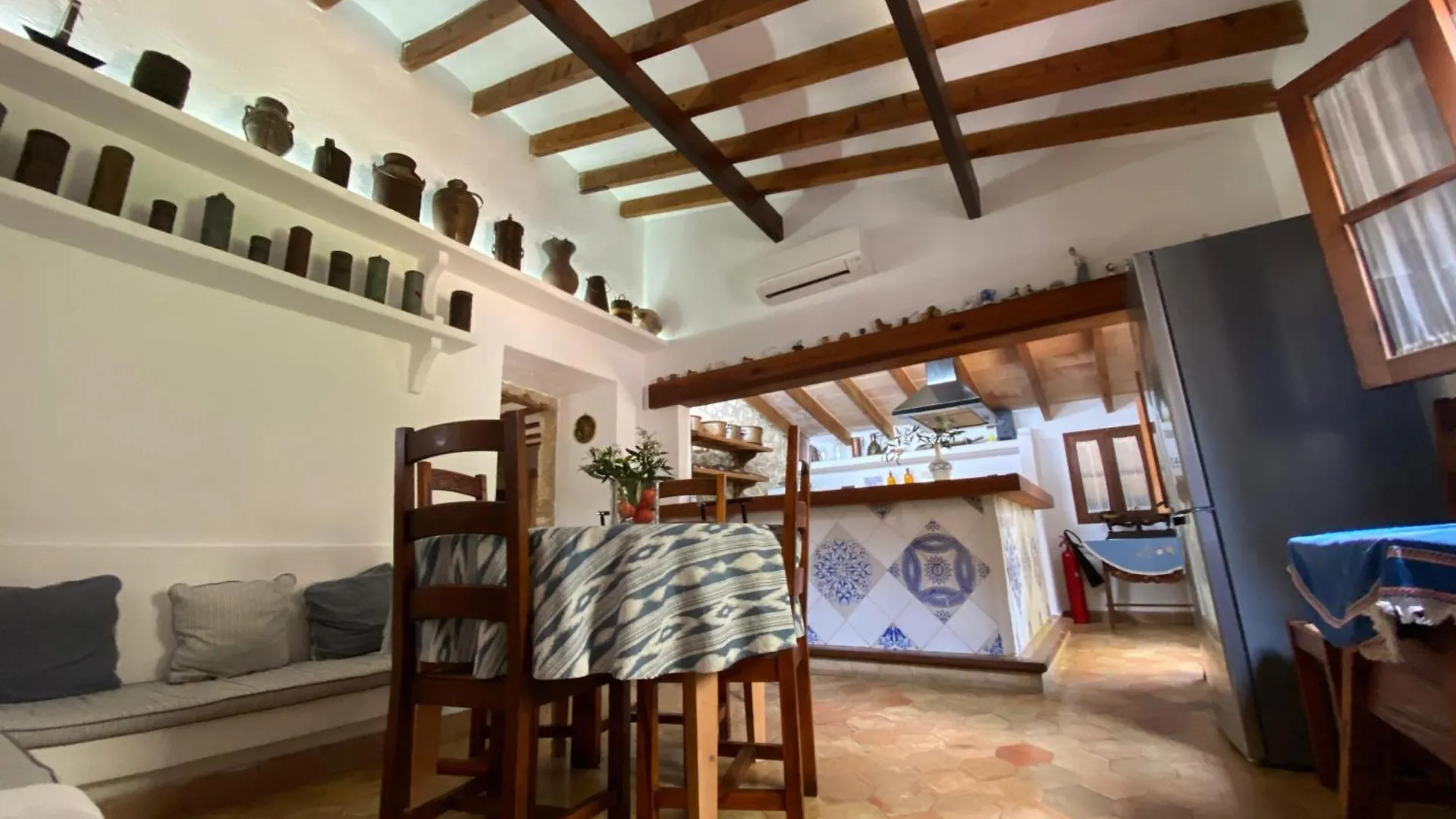 Ullal - Rural Charm Approx 73000 Meters Villa And Outdoor Adventure Agritourism Apartment With Private Mountain Path Approximately 5 Minutes Walking From The Beach Ideal For Relaxation Port de Pollenca 0*,