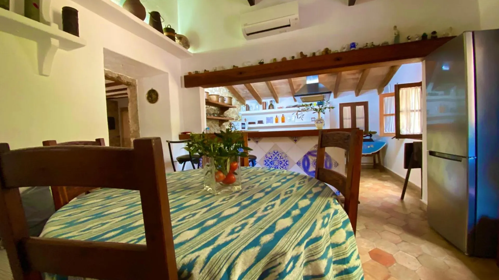 Ullal - Rural Charm Approx 73000 Meters Villa And Outdoor Adventure Agritourism Apartment With Private Mountain Path Approximately 5 Minutes Walking From The Beach Ideal For Relaxation Port de Pollenca